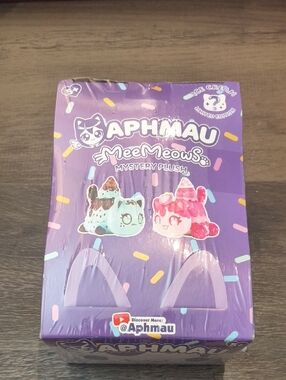 Aphmau MeeMeows Mystery Plush Ice Cream Edition NWT